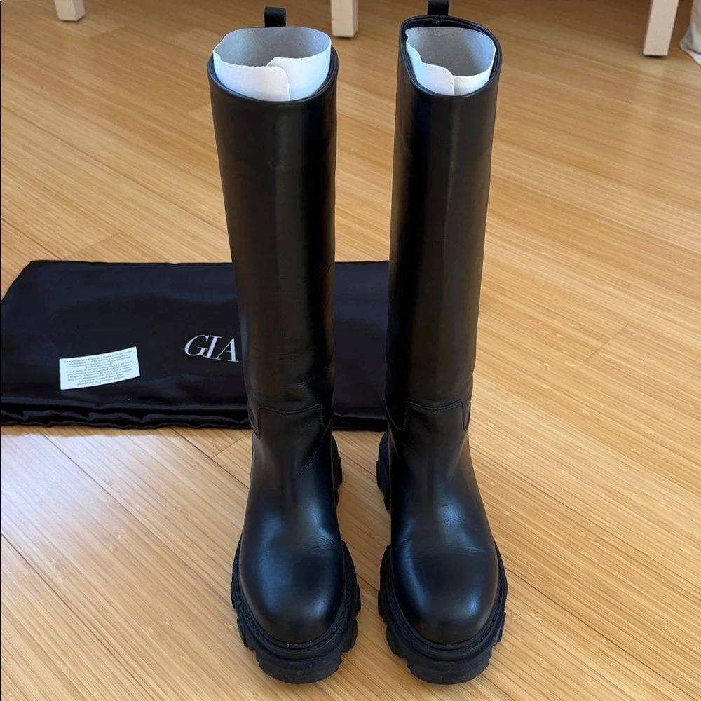 Gia Borghini Perni 07 black leather lug boots in size 37